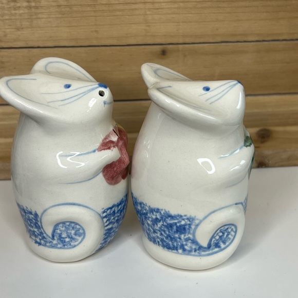 Vintage Ceramic Mouse Salt & Pepper Shaker Set - Picture 3 of 5
